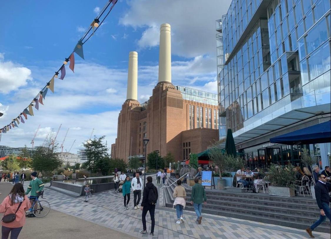 Séjour chez l'habitant Location! Double Bedroom 2 Mins Walk From Battersea Power Underground Station!